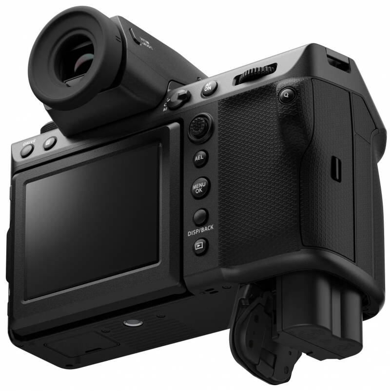 Fujifilm представила среднеформатную беззеркалку GFX100 II за $7499 — меньше, быстрее и дешевле предшественницы